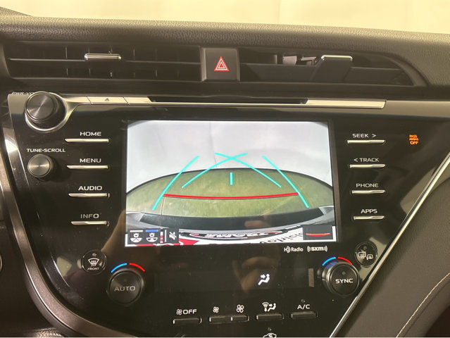 Used 2018 Toyota Camry SE image 32