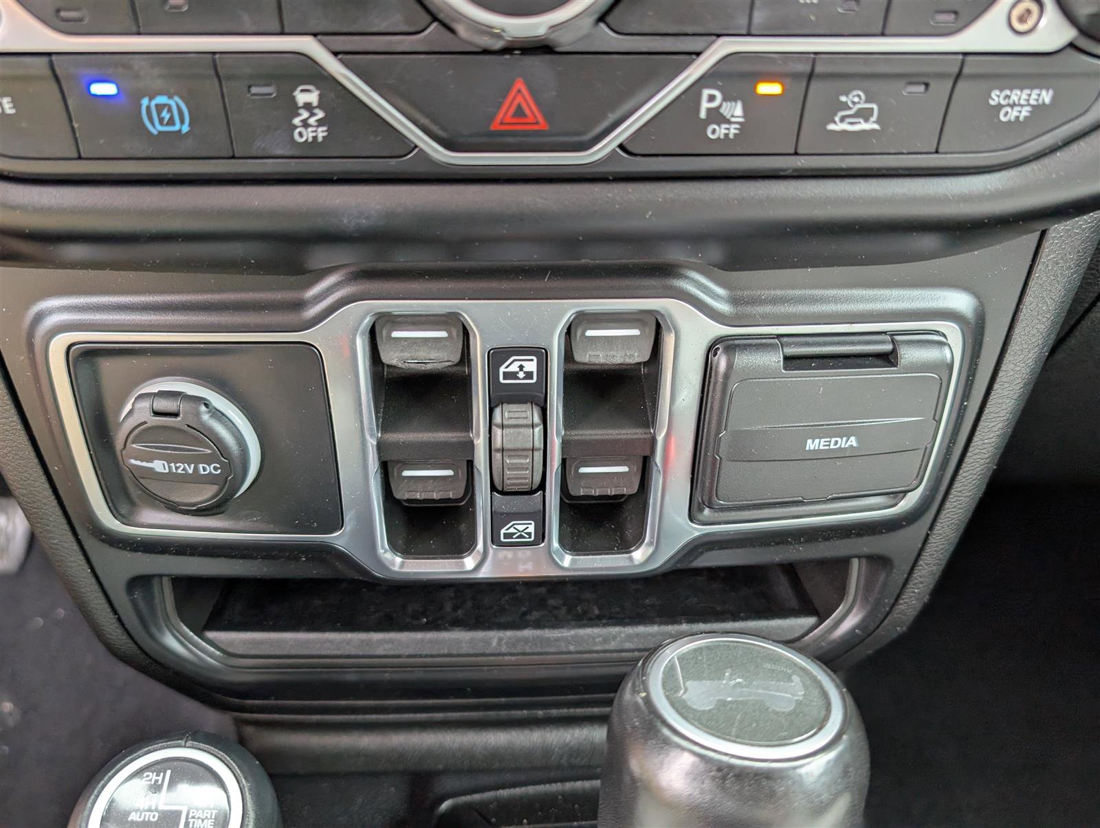 Used 2021 Jeep Wrangler Unlimited Sahara image 18