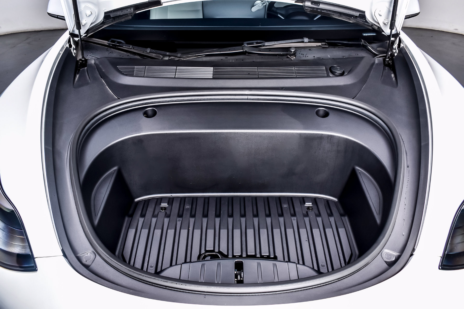 Used 2023 Tesla Model 3 Standard Range RWD image 10