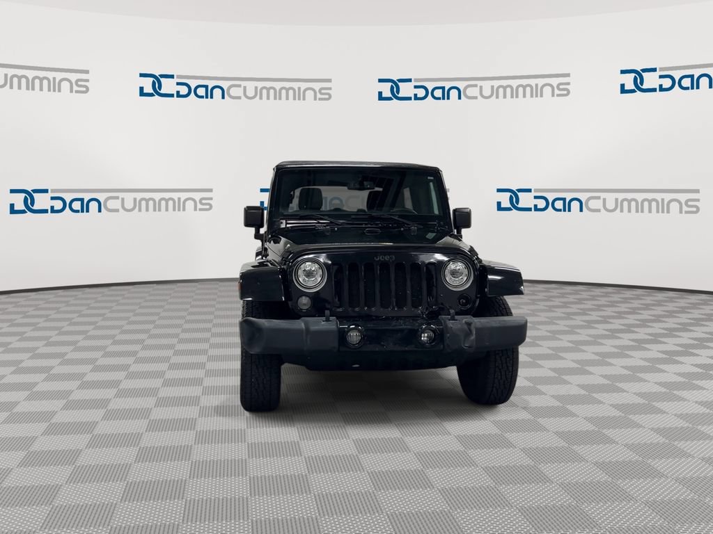 Used 2017 Jeep Wrangler Unlimited Sahara AWD/4WD image 3