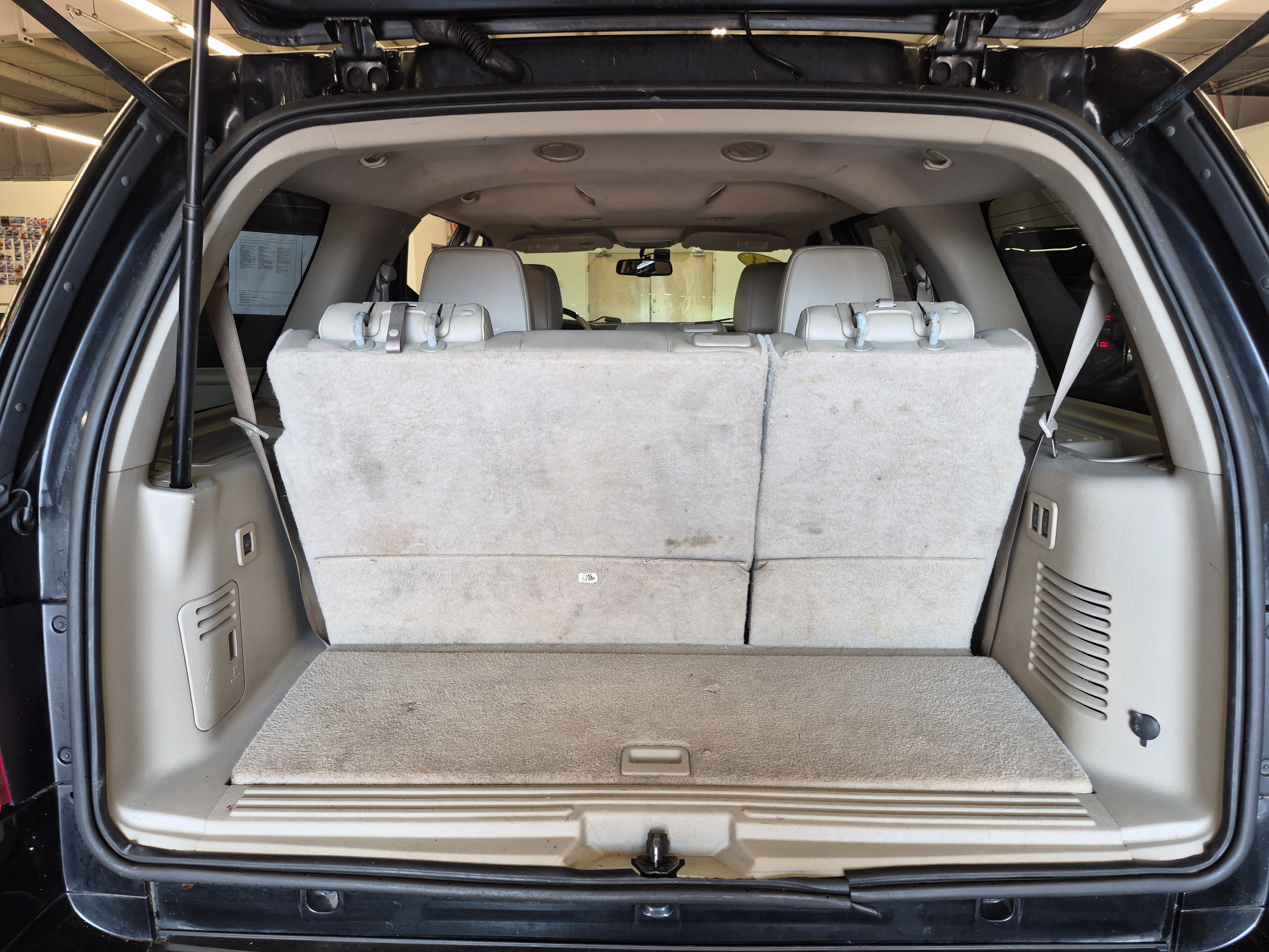 Used 2014 Ford Expedition Limited w/ Equipment Group 301A RWD image 18