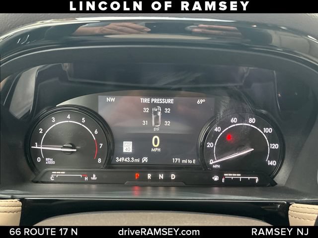 Used 2022 Lincoln Corsair AWD w/ Equipment Group 101A image 15