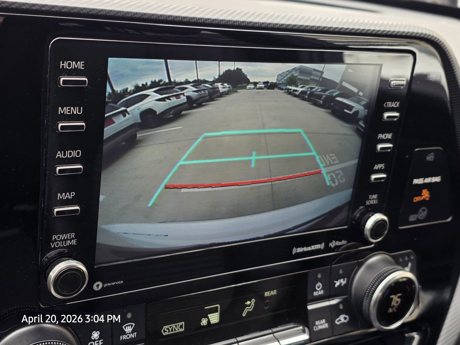 Used 2021 Toyota Highlander XSE FWD image 26