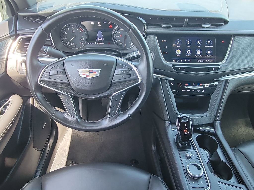 Certified 2023 Cadillac XT5 Premium Luxury w/ Technology Package FWD image 11