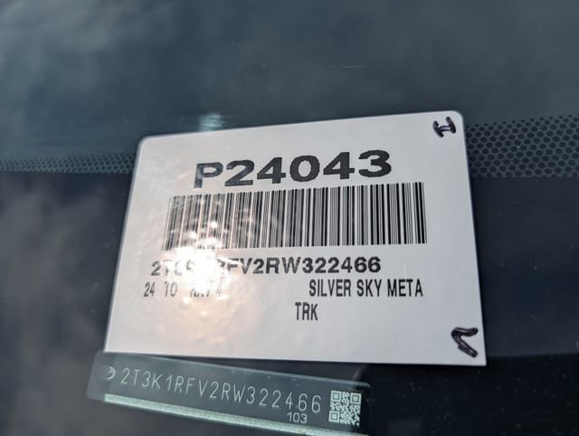 Used 2024 Toyota RAV4 LE image 33