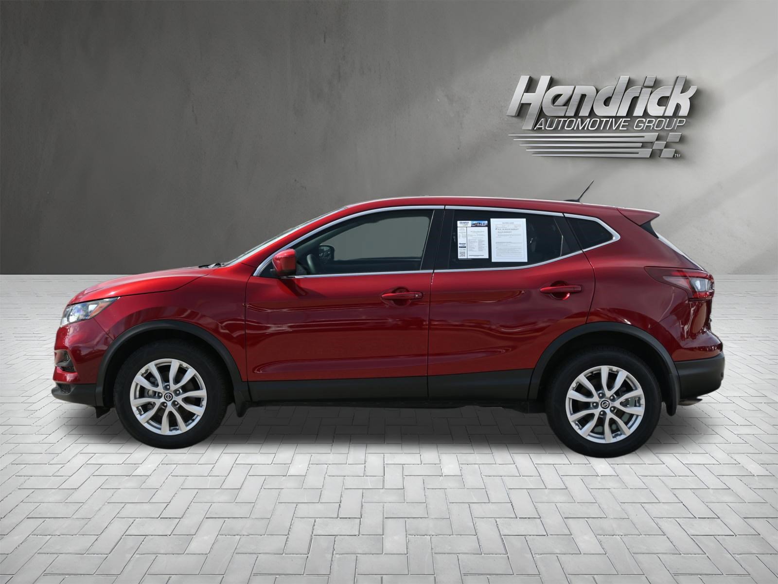 Used 2021 Nissan Rogue Sport S image 9