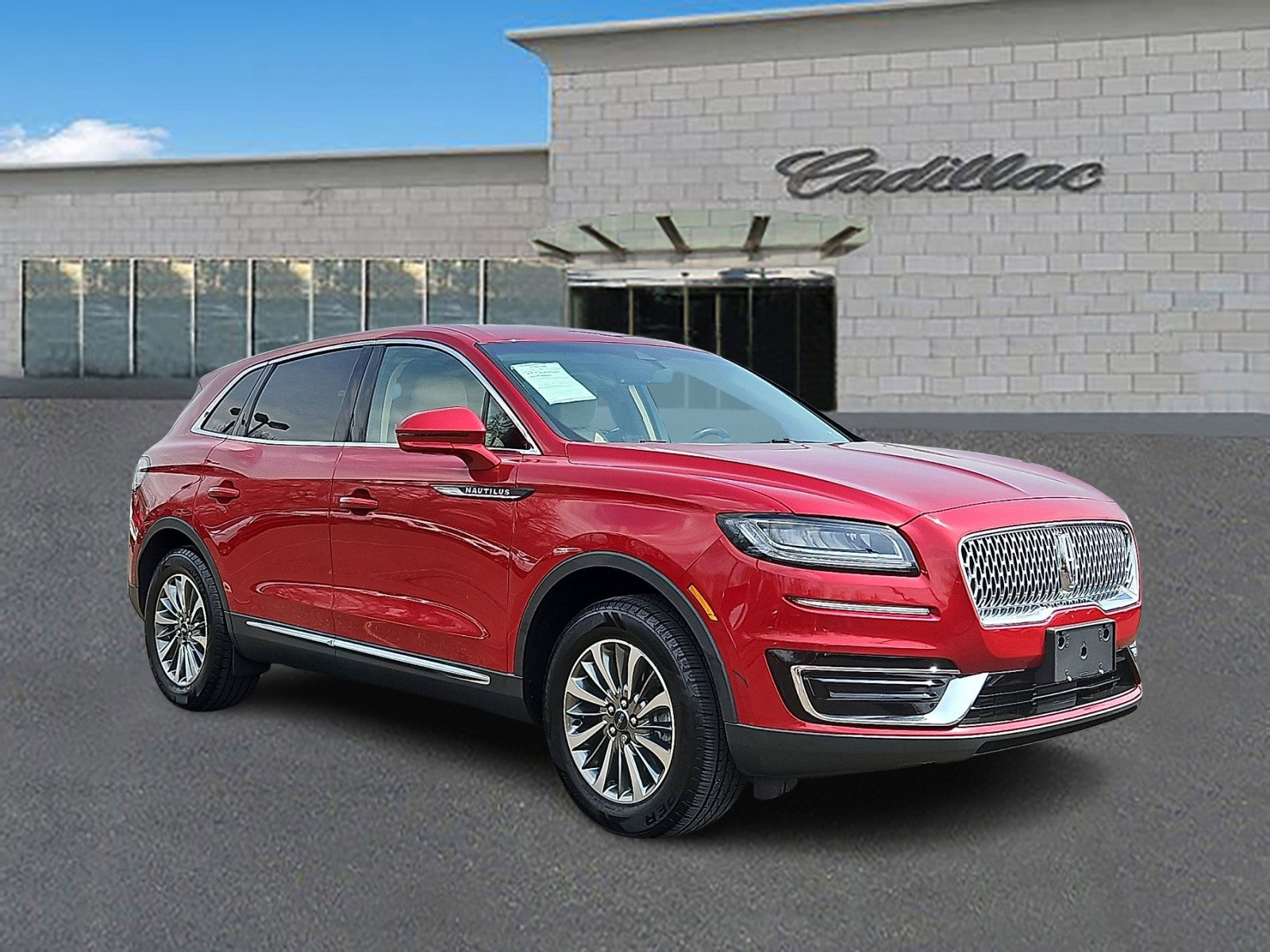 Used 2020 Lincoln Nautilus FWD w/ Equipment Group 101A image 3