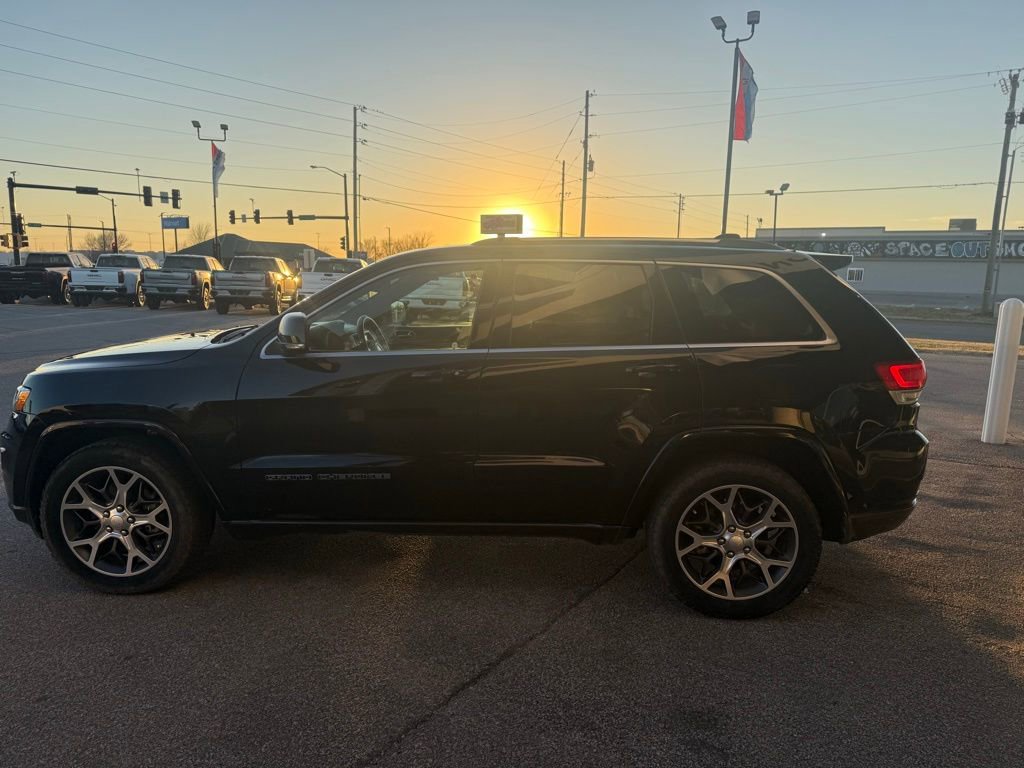 Used 2018 Jeep Grand Cherokee Limited image 8