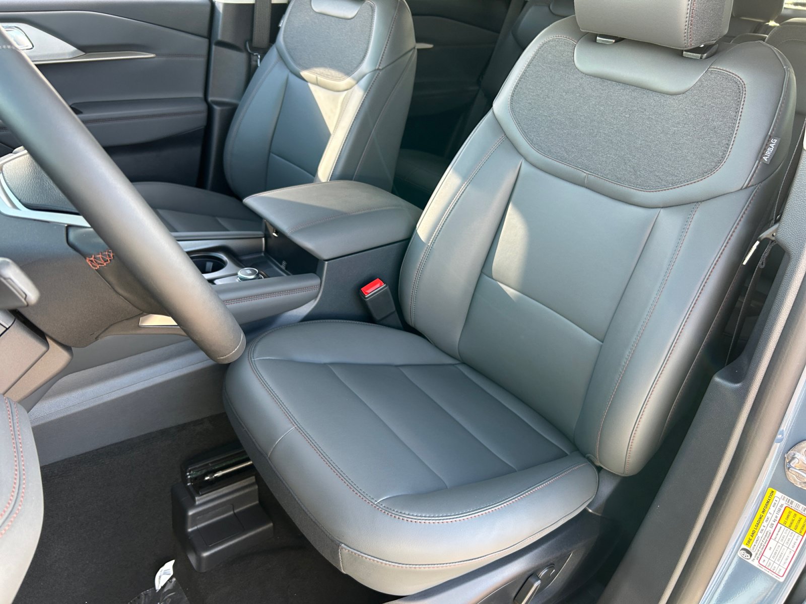 New 2026 Ford Explorer Active w/ Active Comfort Package RWD image 14