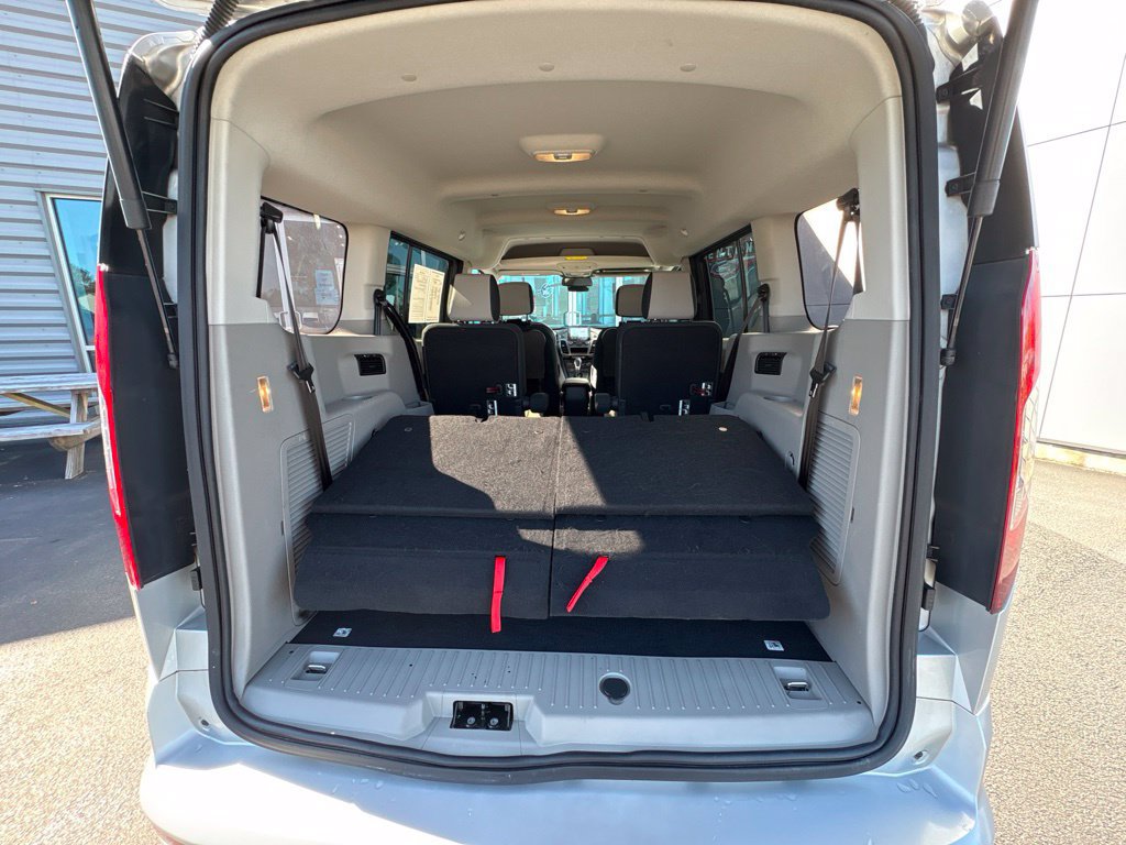 Used 2021 Ford Transit Connect XLT FWD image 9