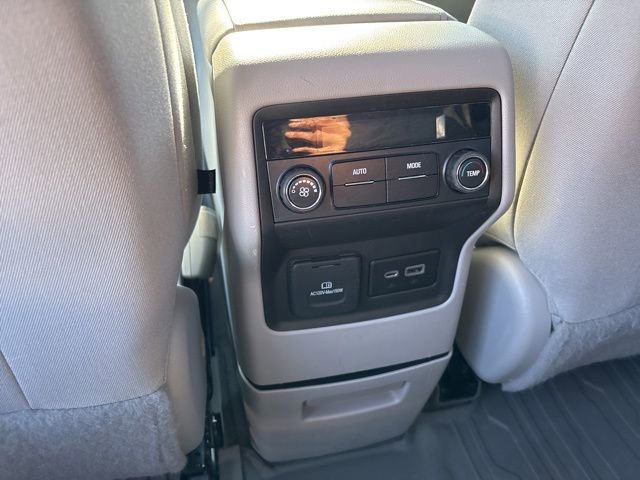 Used 2021 GMC Acadia SLE w/ Driver Convenience Package image 26