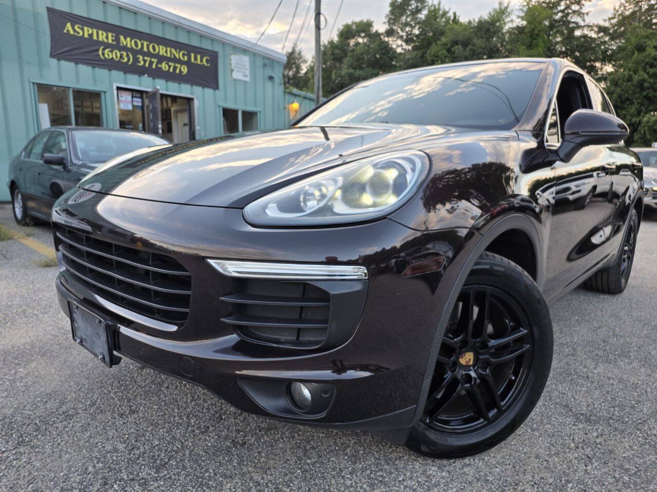 Used 2016 Porsche Cayenne AWD/4WD image 2