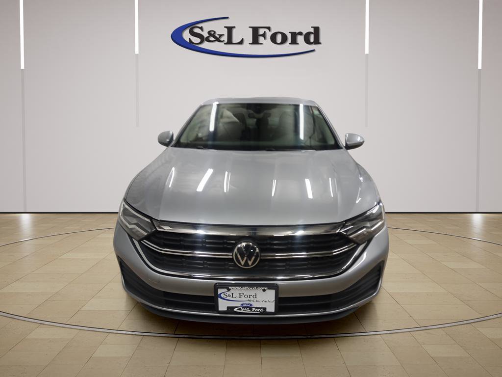 Used 2024 Volkswagen Jetta SE FWD image 7