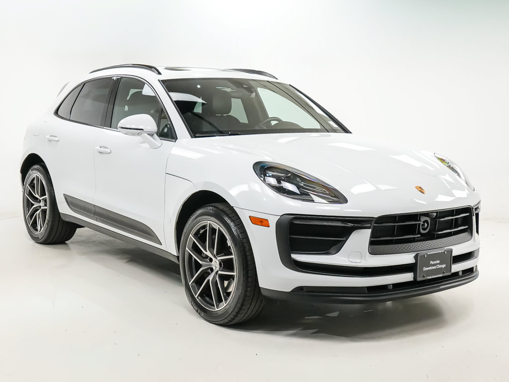 Certified 2024 Porsche Macan AWD/4WD image 8