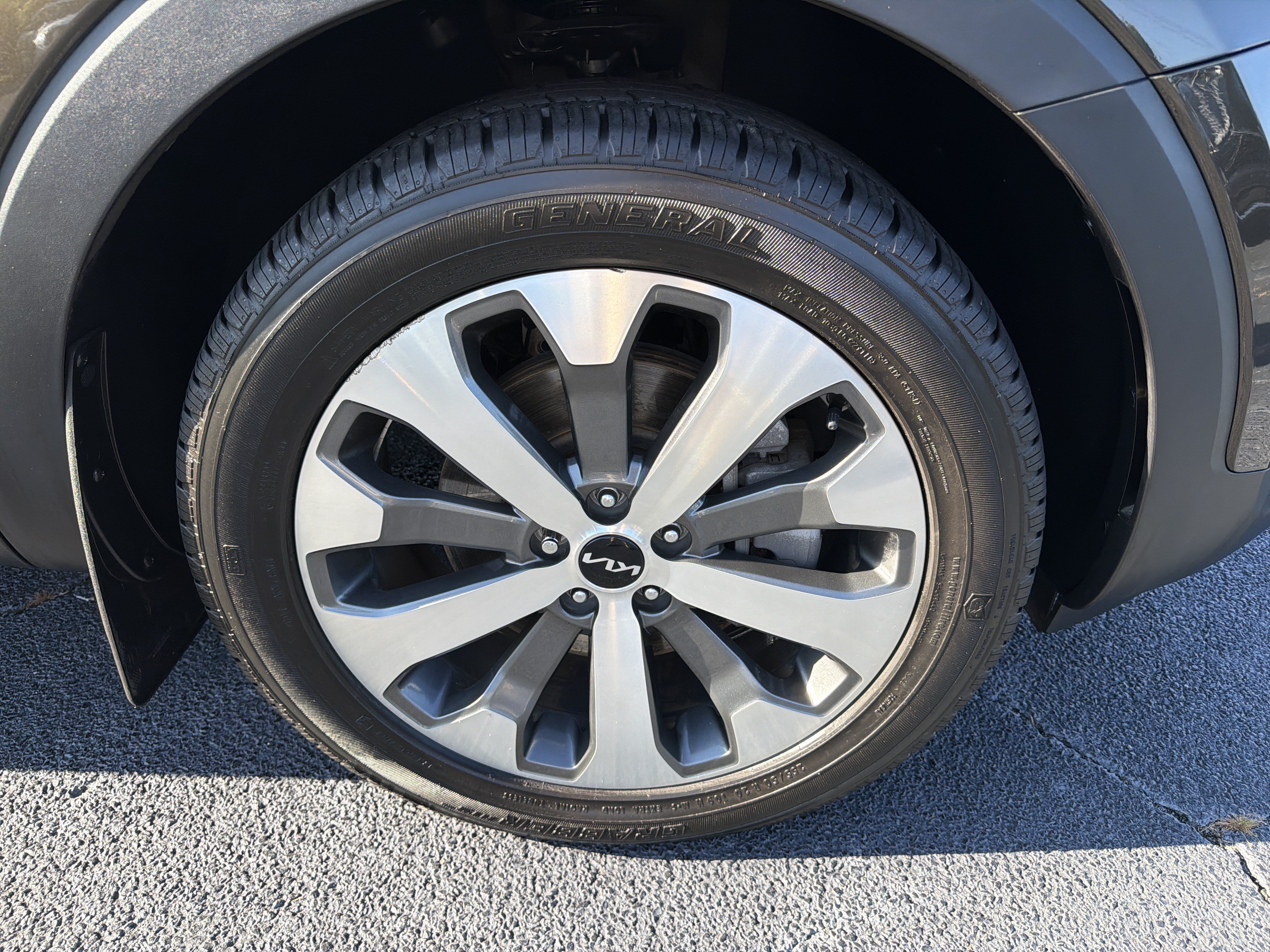 Used 2022 Kia Telluride S FWD image 29