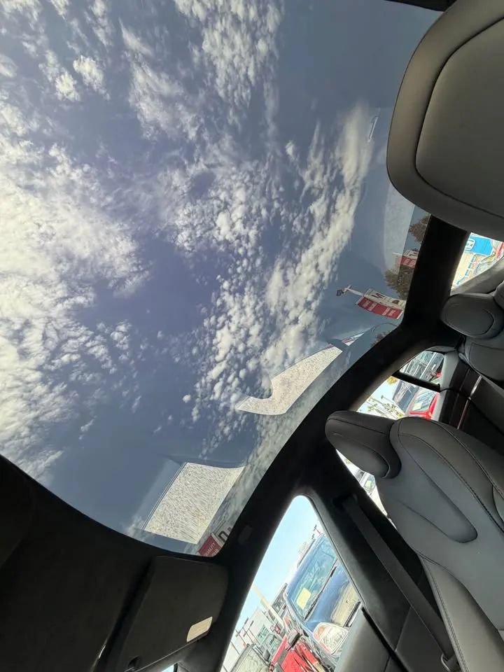 Used 2026 Tesla Model S AWD/4WD image 9
