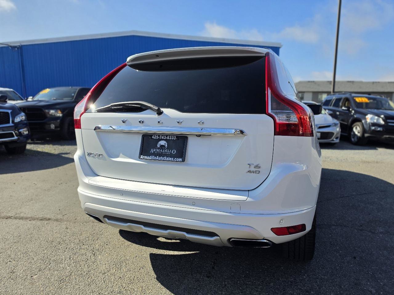 Used 2017 Volvo XC60 T6 Dynamic w/ Preferred Option Package AWD/4WD image 6