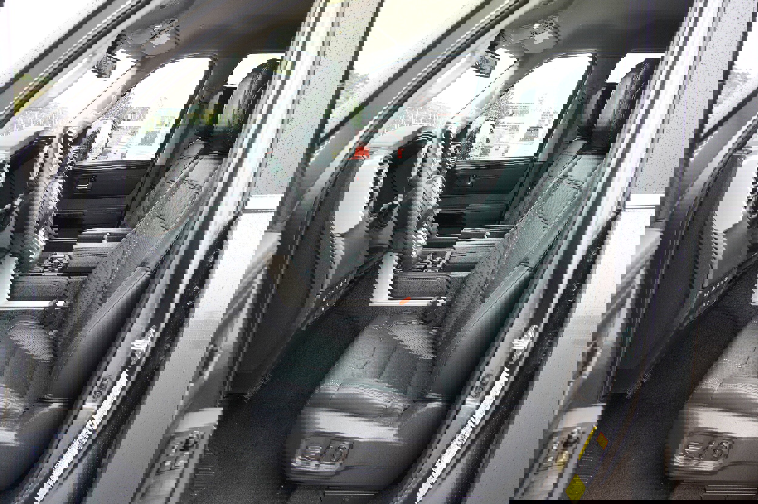 Used 2024 Toyota Tundra Limited image 17