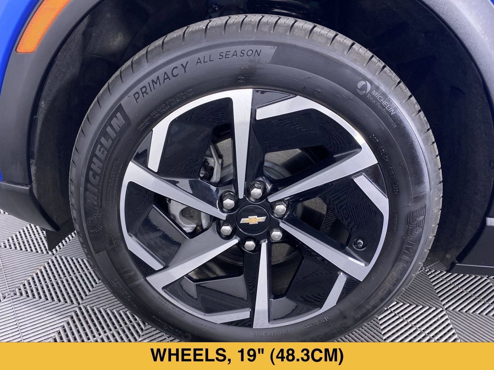 Certified 2025 Chevrolet Equinox EV LT FWD image 28