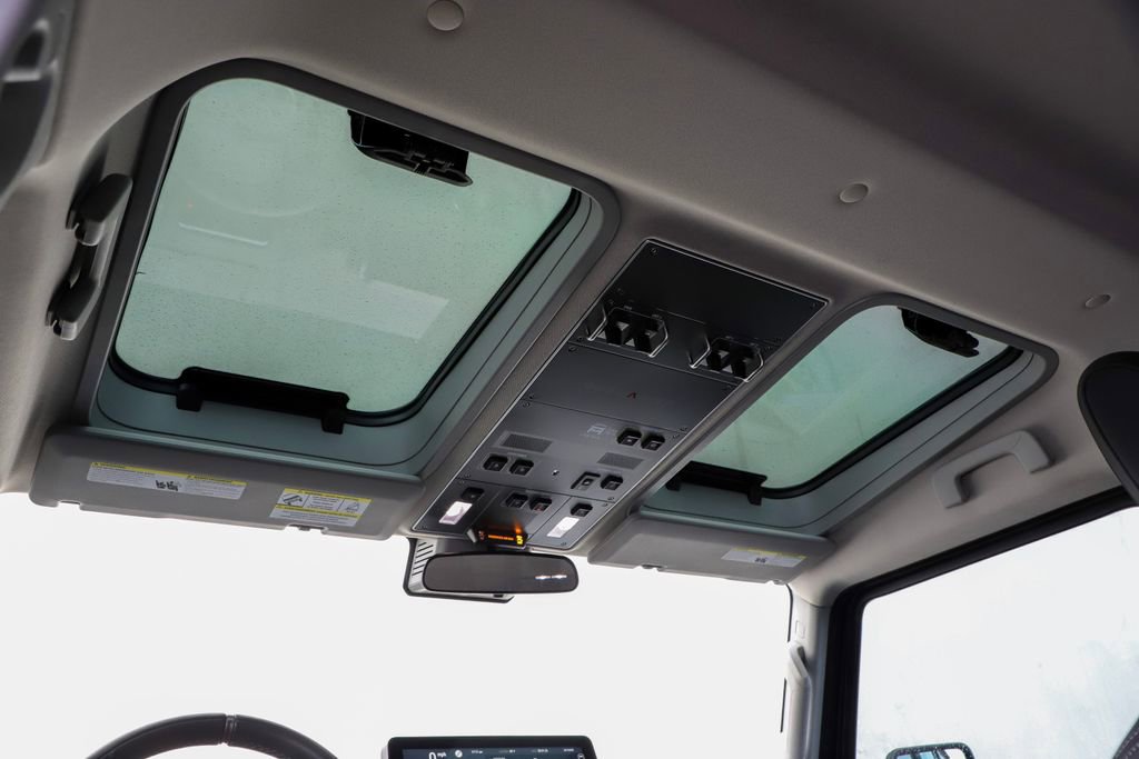 Used 2024 INEOS Grenadier Fieldmaster Edition image 12