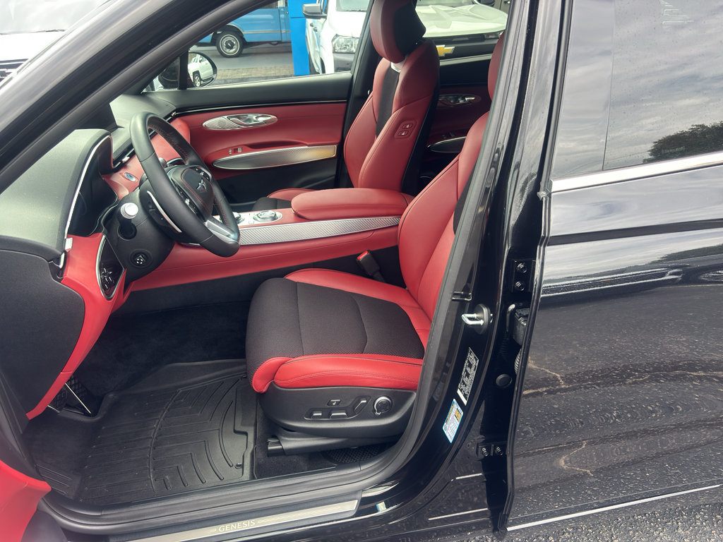 Used 2024 Genesis GV70 3.5T Sport AWD/4WD image 12