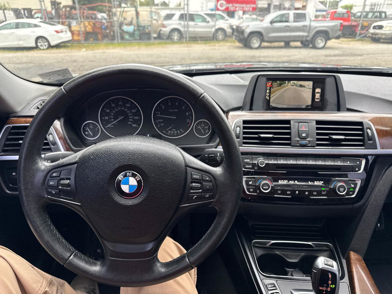 Used 2017 BMW 320i xDrive Sedan AWD/4WD image 20