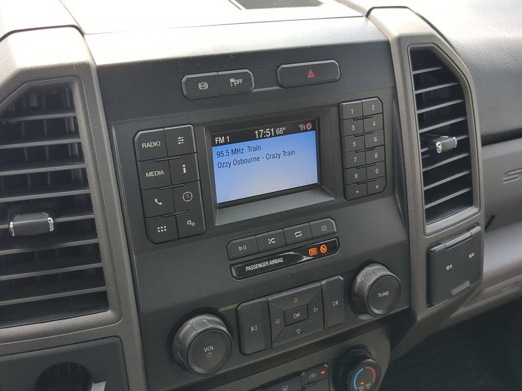 Used 2020 Ford F550 Luxury RWD image 16
