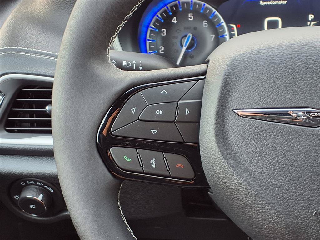 New 2026 Chrysler Pacifica Select FWD image 19