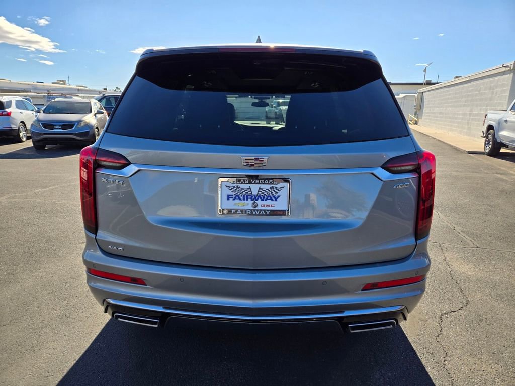 Used 2025 Cadillac XT6 Premium Luxury image 5