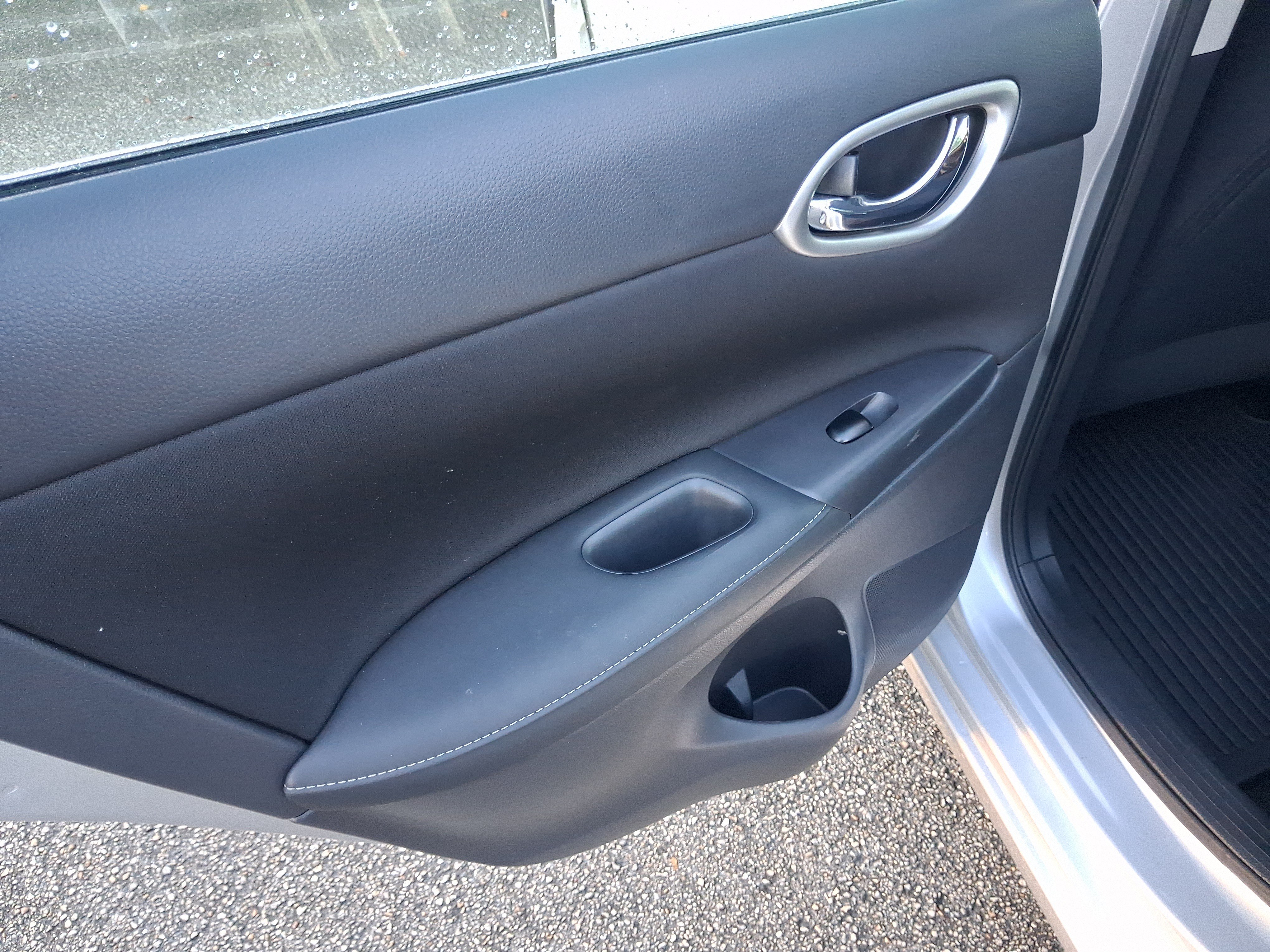Used 2018 Nissan Sentra SV FWD image 9