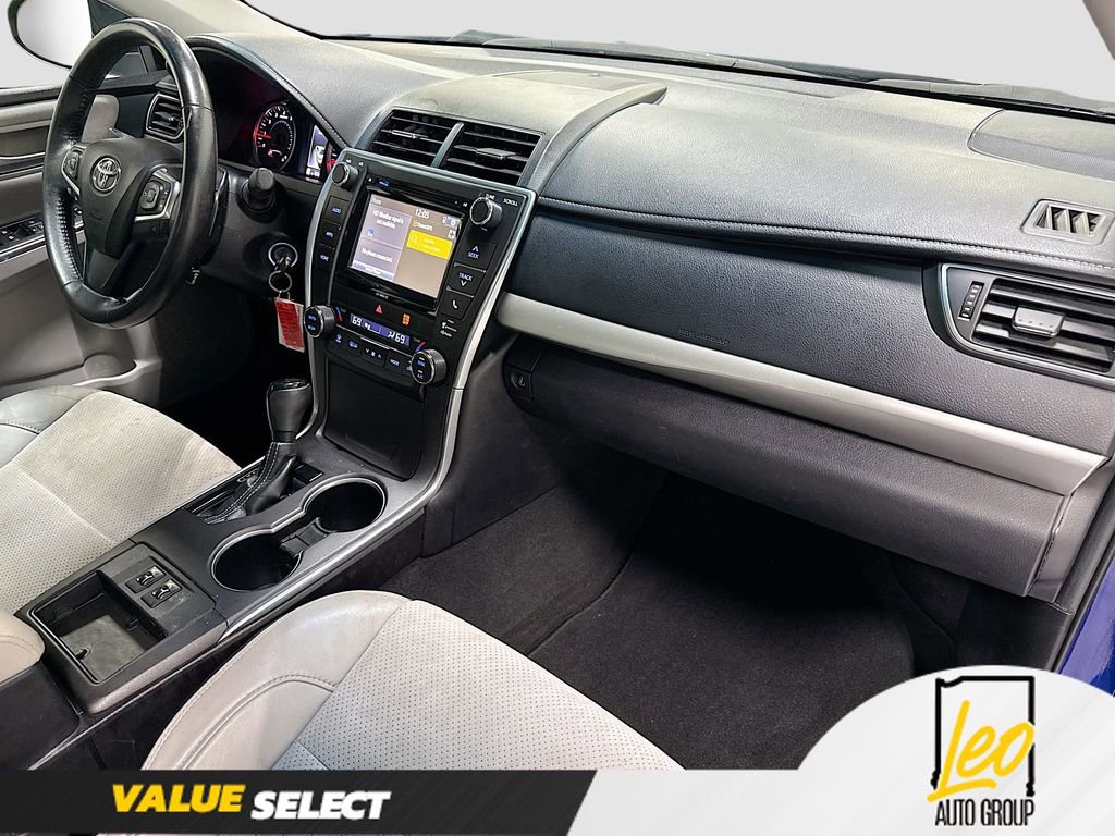 Used 2016 Toyota Camry XSE FWD image 28