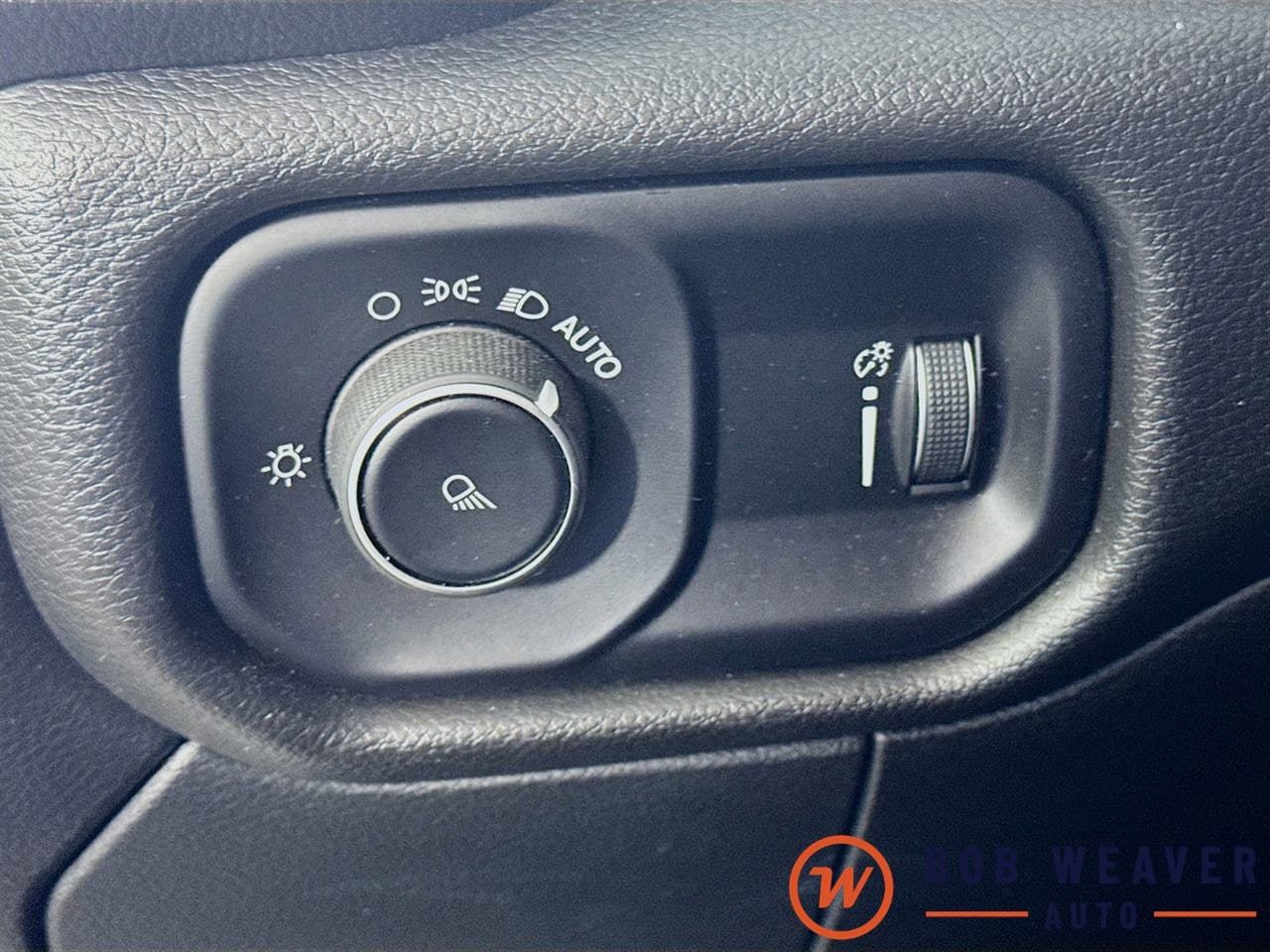 Used 2024 RAM 2500 Tradesman w/ Chrome Appearance Group AWD/4WD image 12