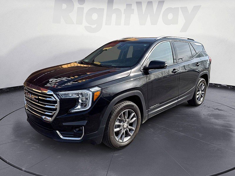 Used 2024 GMC Terrain SLT image 1