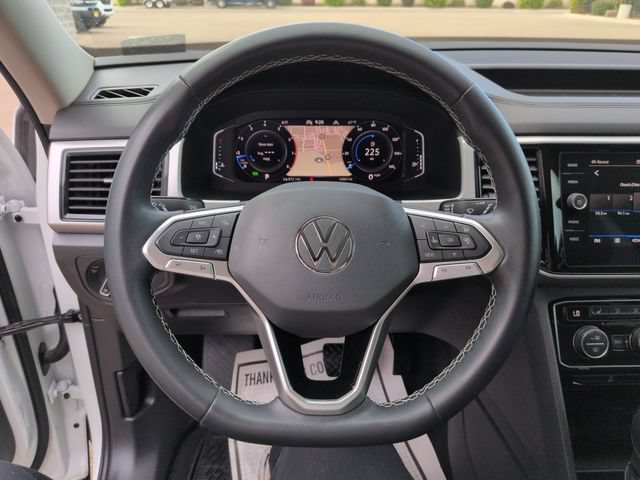 Used 2022 Volkswagen Atlas SEL AWD/4WD image 14