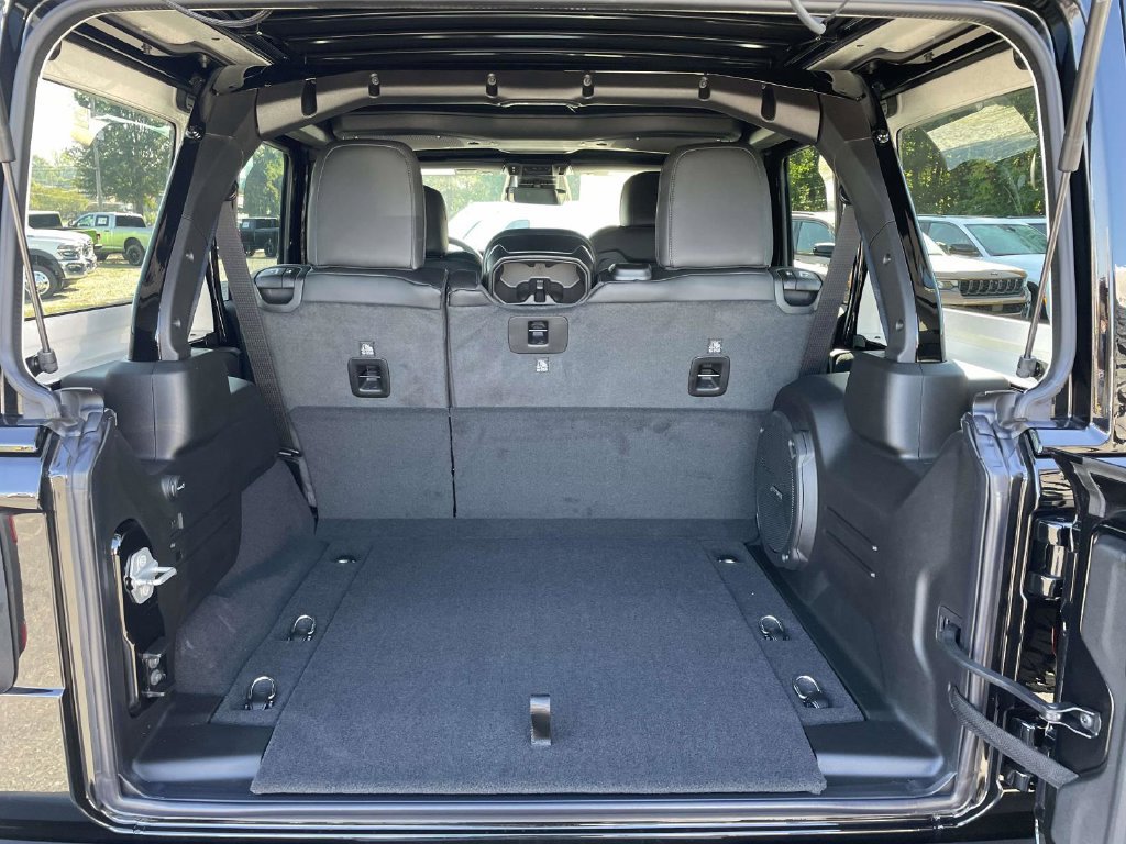 New 2027 Jeep Wrangler Unlimited Rubicon AWD/4WD image 45