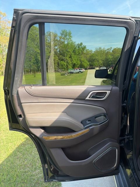 Used 2017 GMC Yukon Denali w/ Open Road Package AWD/4WD image 11