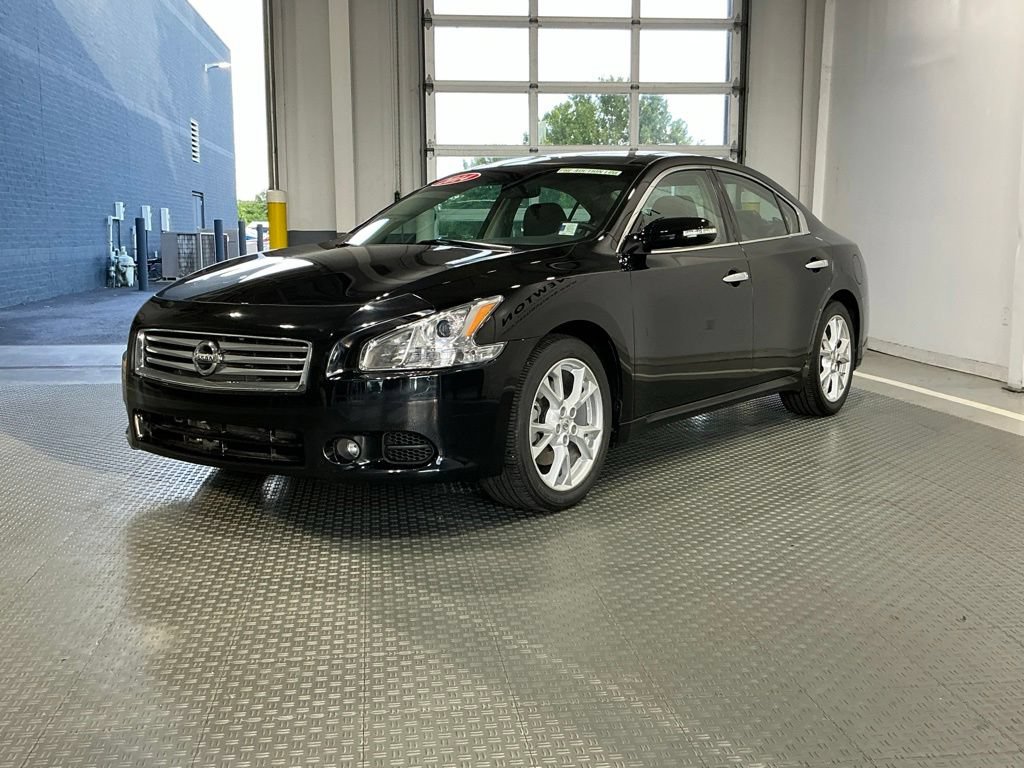 Used 2014 Nissan Maxima 3.5 SV w/ Premium Package FWD image 2