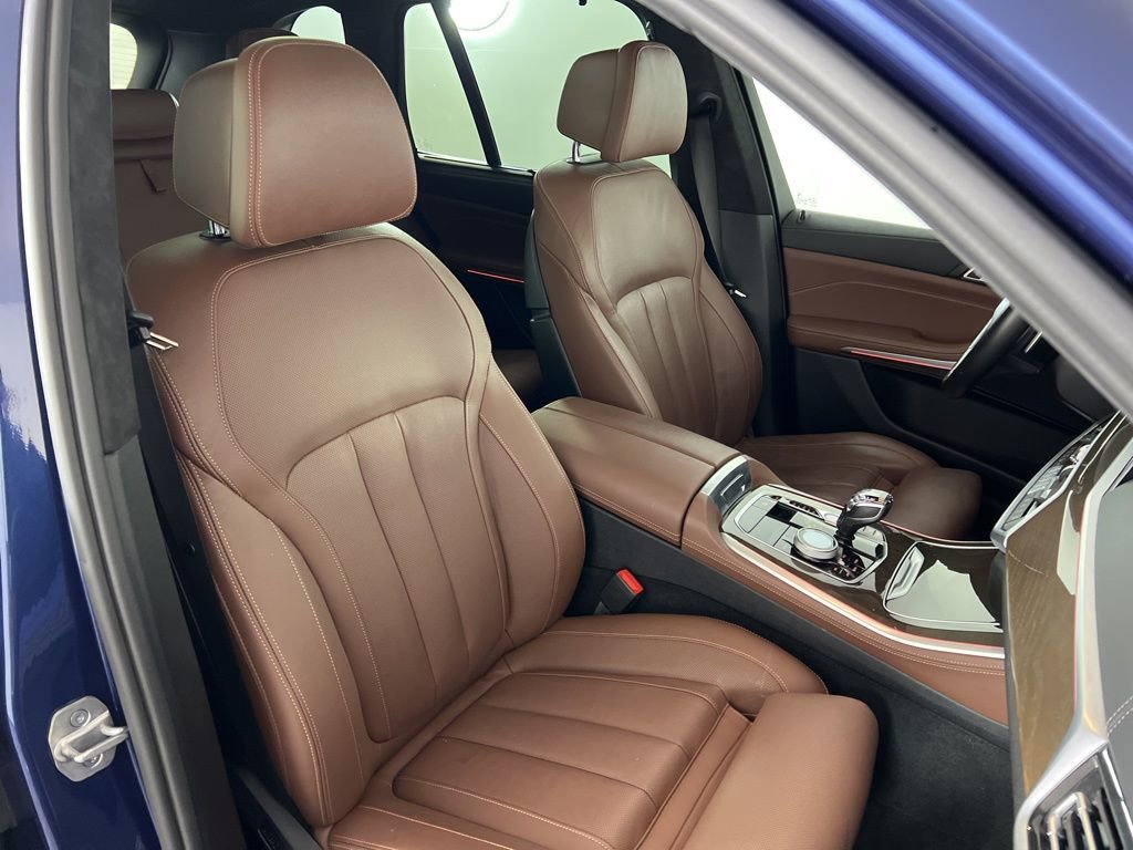 Certified 2022 BMW X5 xDrive40i w/ M Sport Package image 25