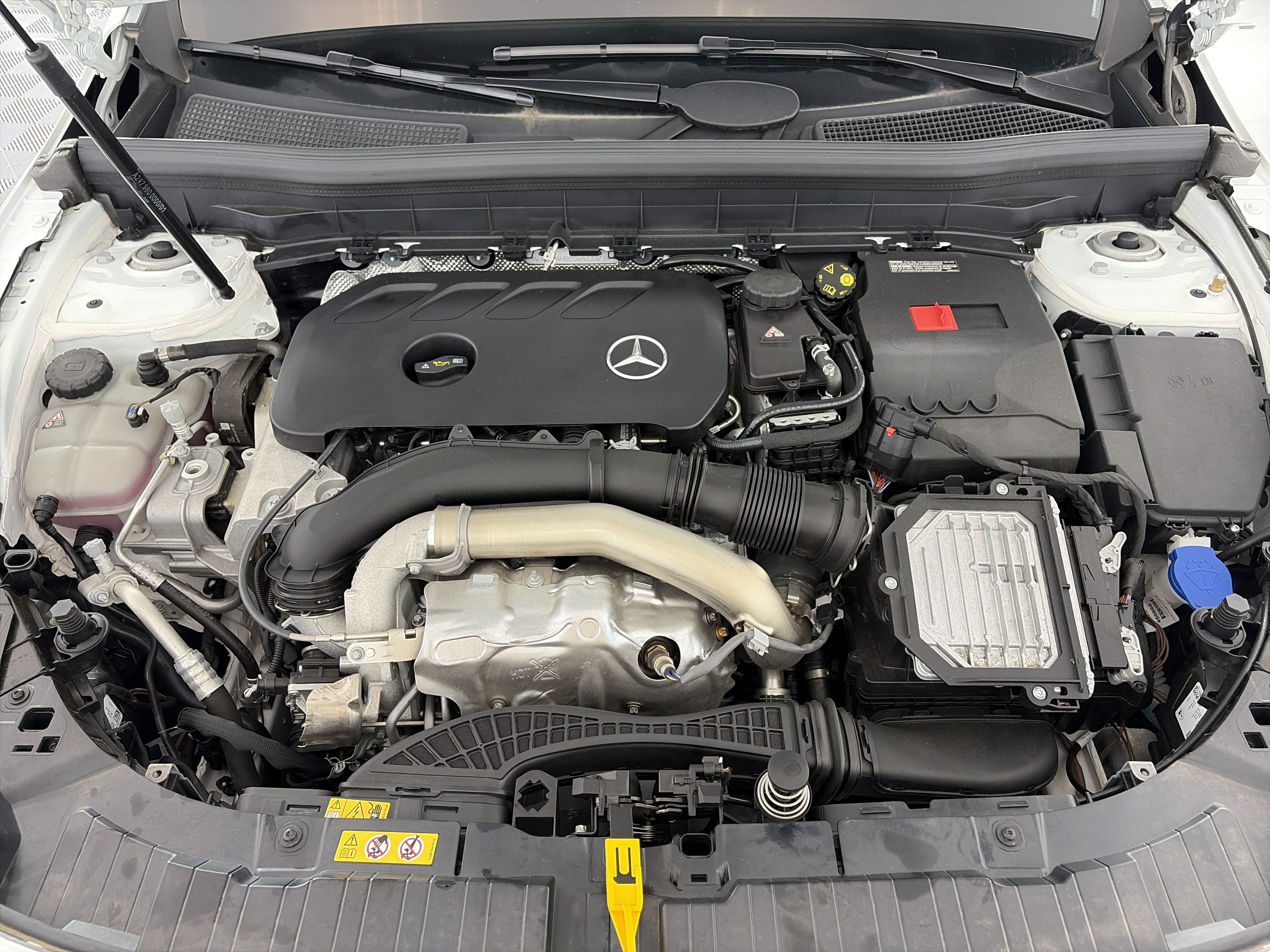 Certified 2025 Mercedes-Benz GLB 250 4MATIC image 11