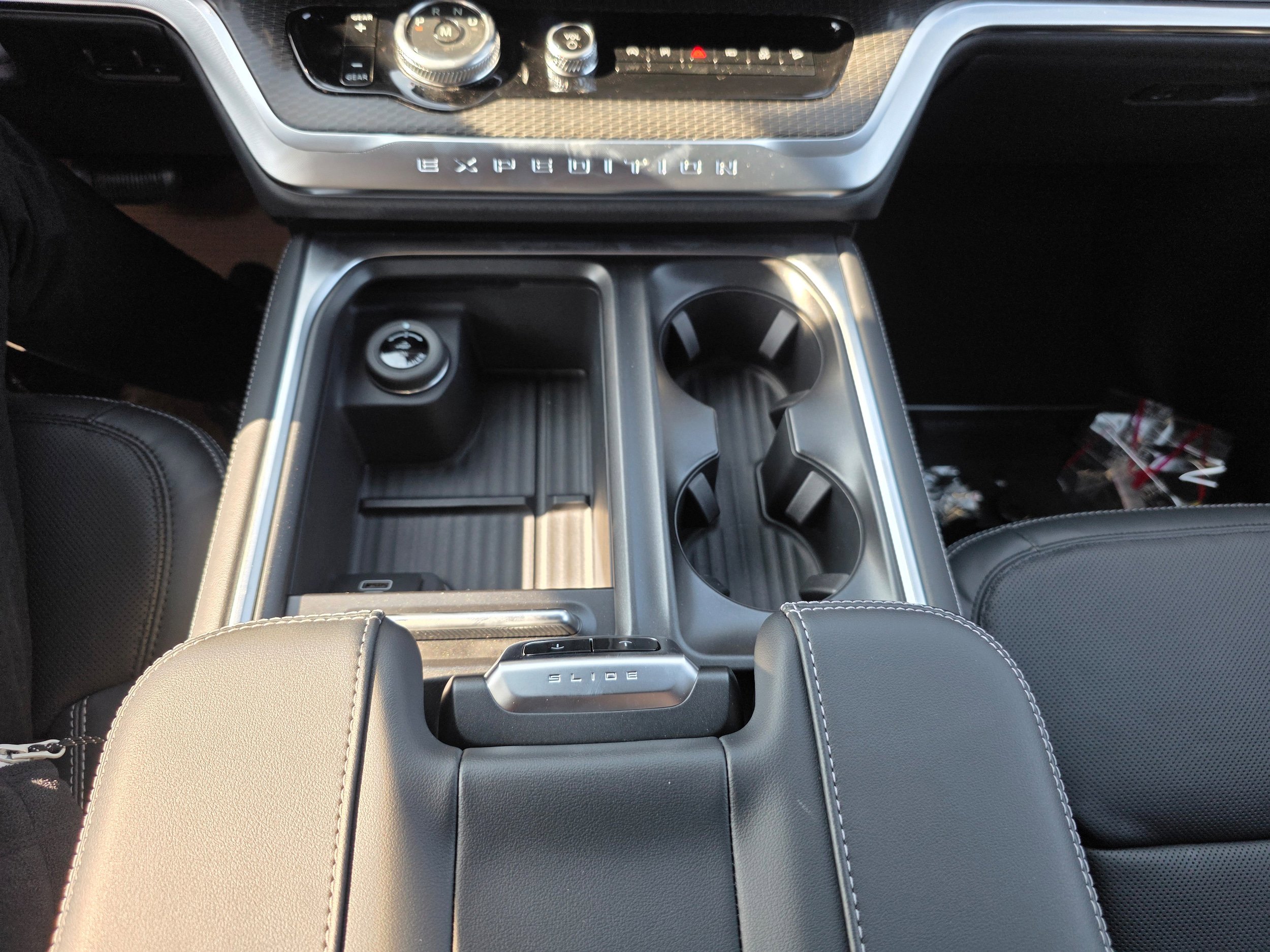 New 2026 Ford Expedition Max Platinum w/ Stealth Appearance Package image 24