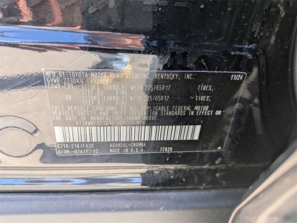 Used 2025 Toyota RAV4 XLE image 35