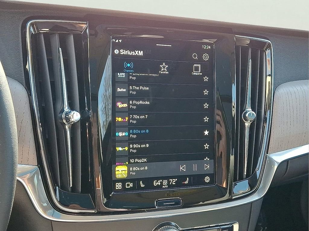 Used 2025 Volvo V90 B6 Cross Country Plus w/ Protection Package Premier image 14