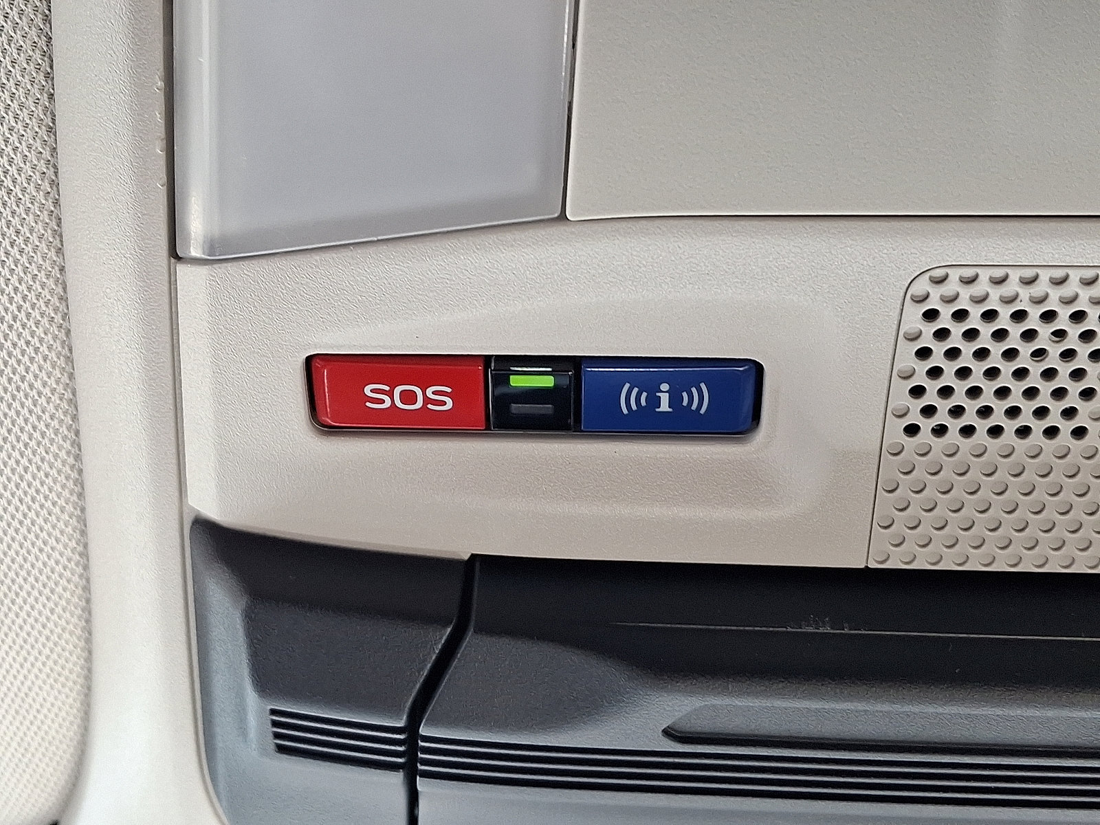 Certified 2024 Subaru Ascent Limited w/ Popular Package #2 image 32