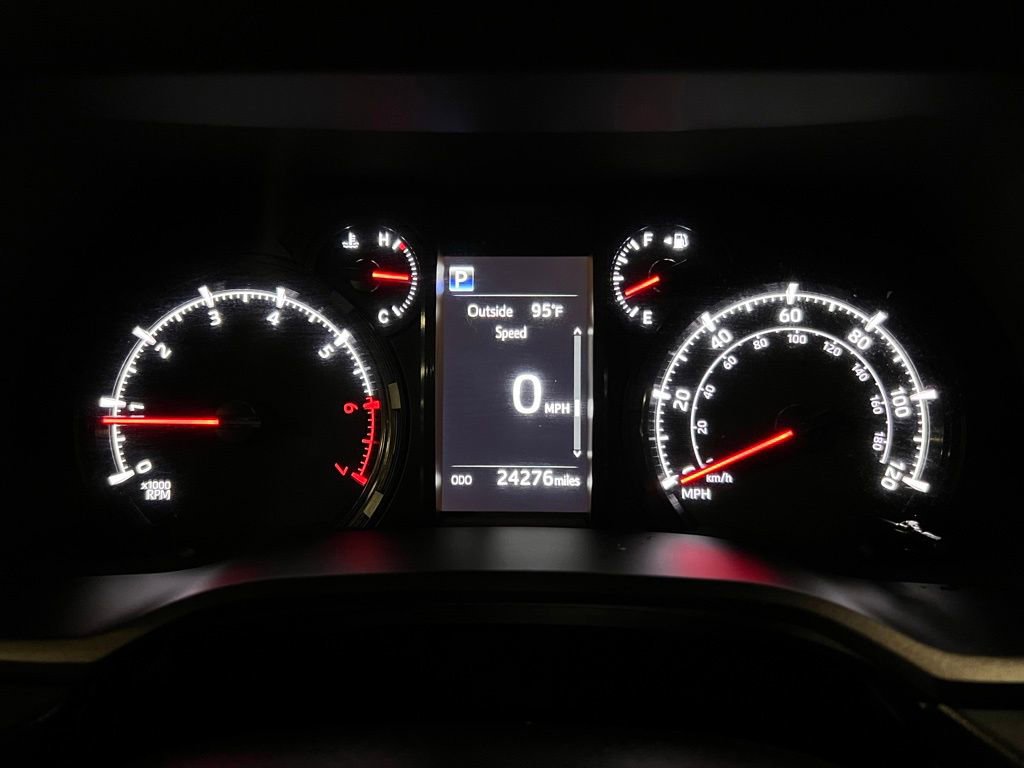 Used 2024 Toyota 4Runner SR5 Premium w/ Moonroof Package RWD image 32