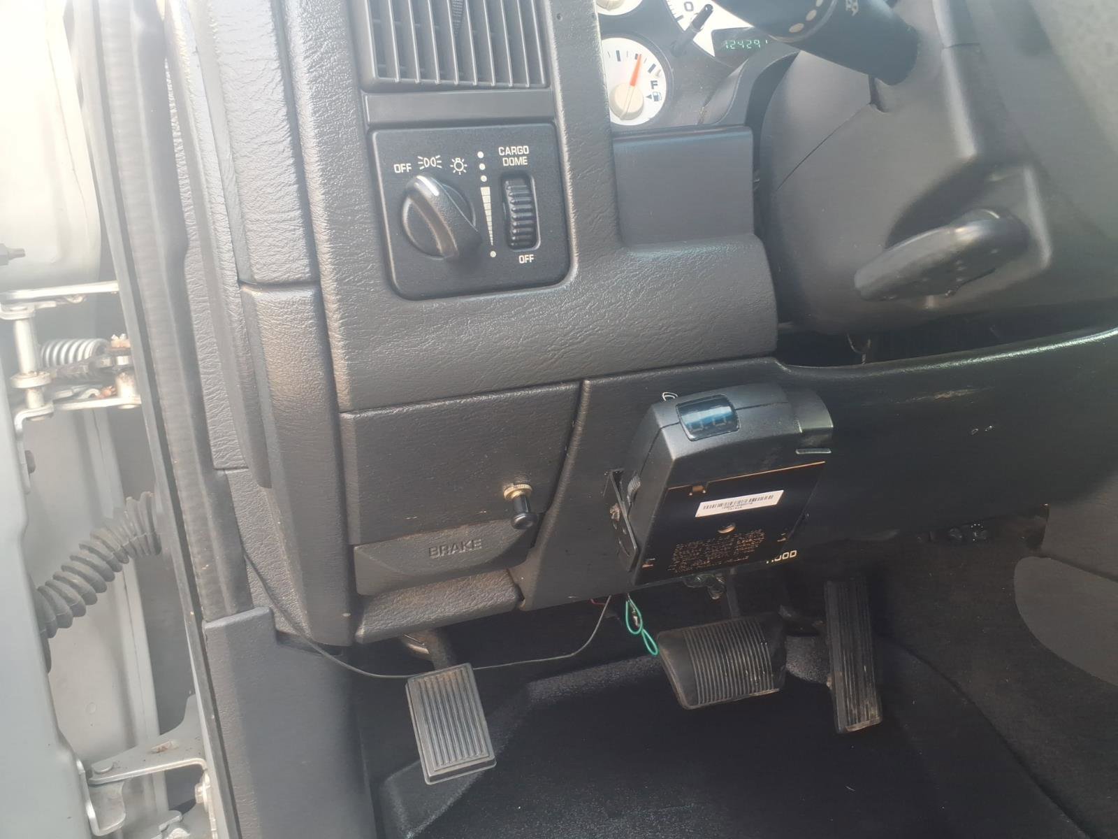 Used 2004 Dodge Ram 1500 Truck ST w/ ST Value Group image 12