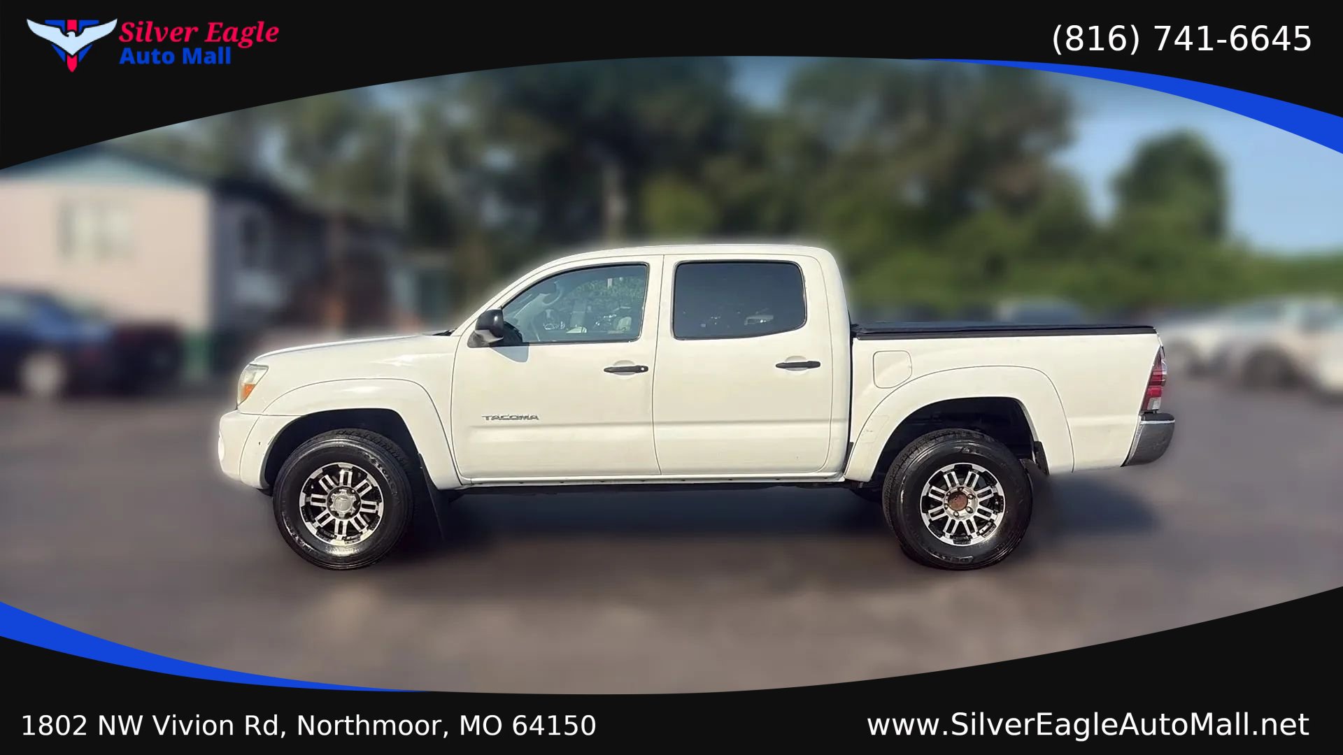 Used 2010 Toyota Tacoma PreRunner RWD image 2