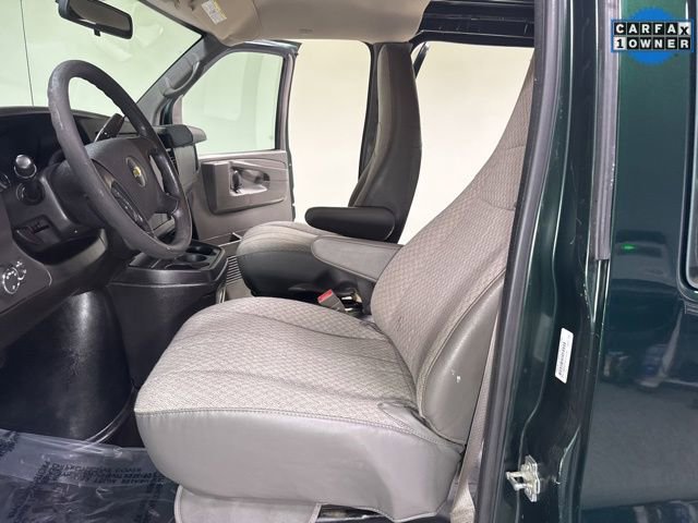 Used 2015 Chevrolet Express 2500 image 9