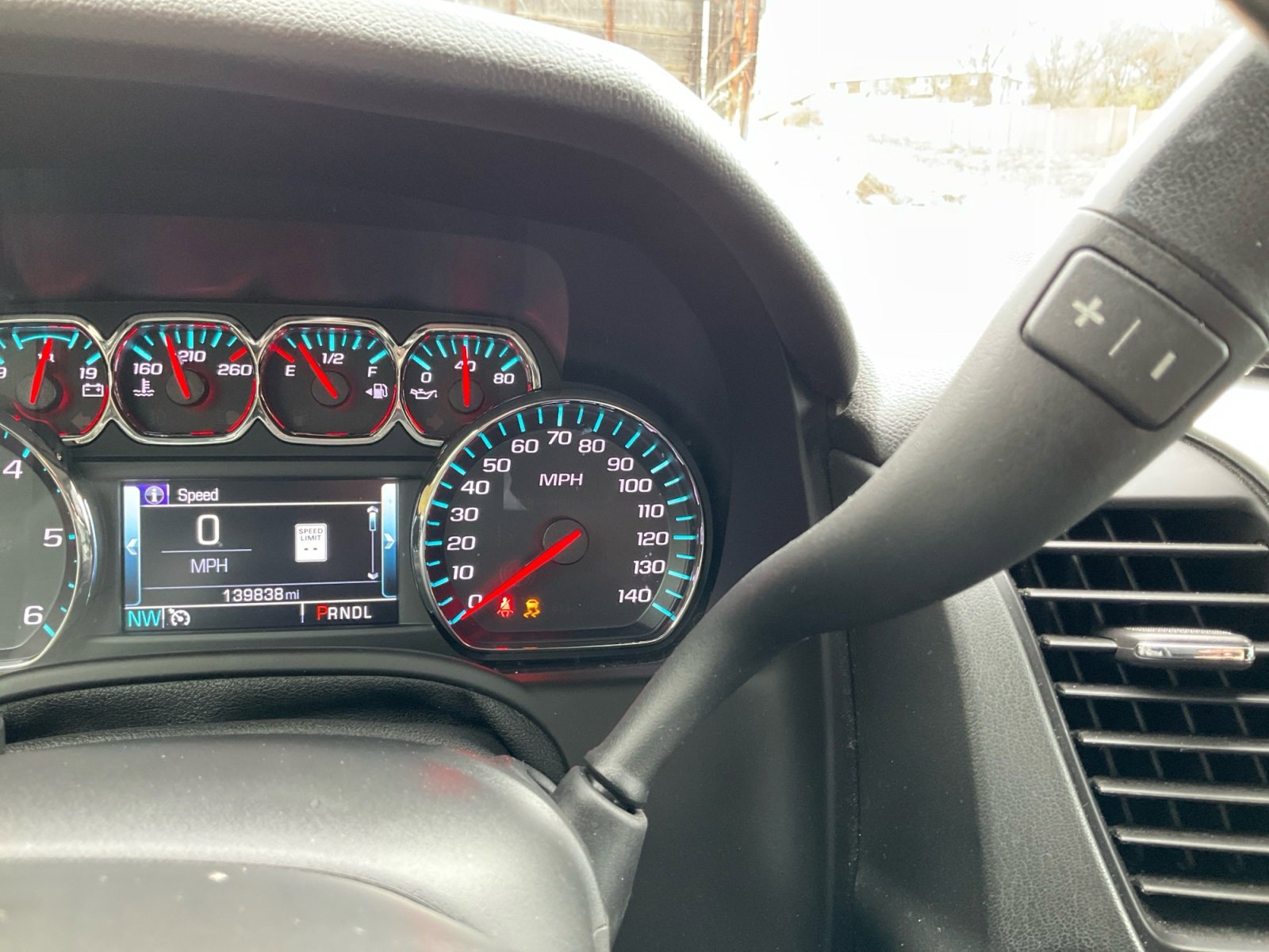 Used 2018 Chevrolet Suburban LT image 16