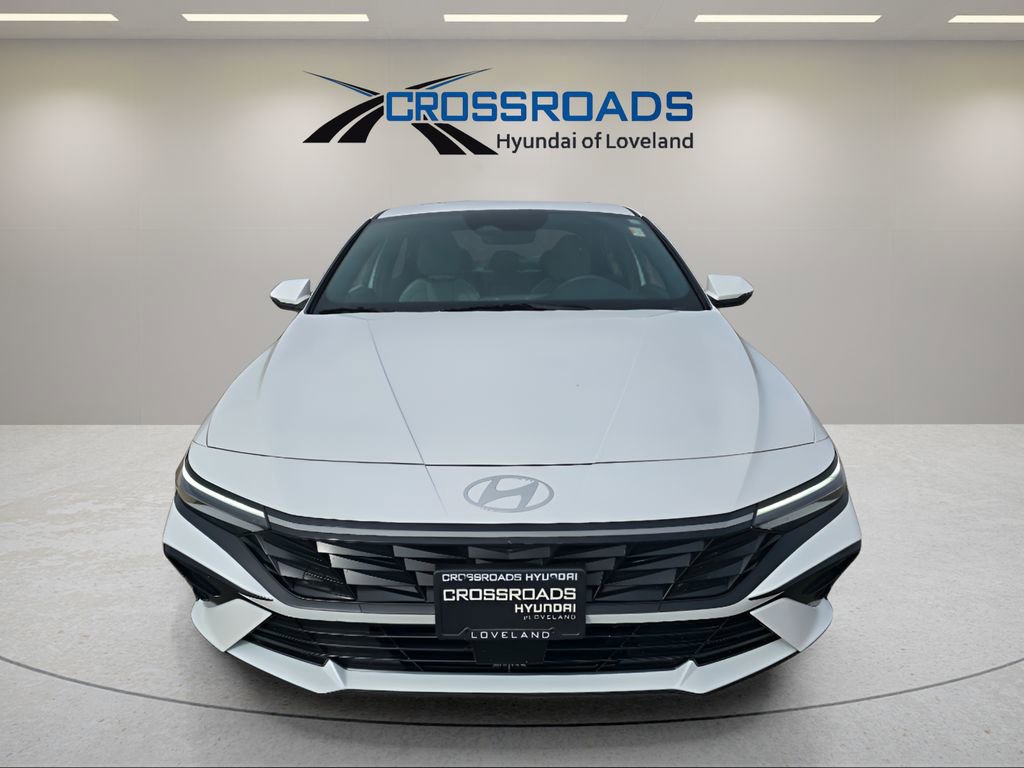 Used 2025 Hyundai Elantra Limited image 8