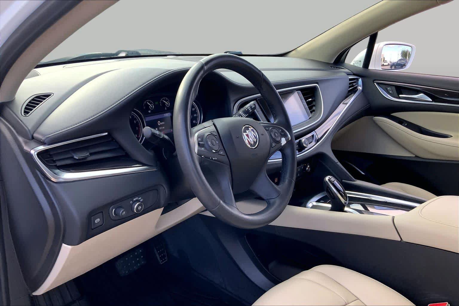 Used 2020 Buick Enclave Essence FWD image 18